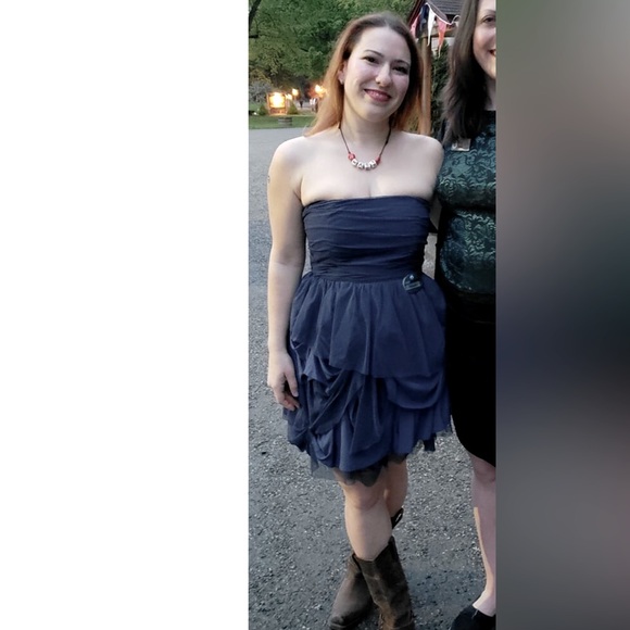 Alice + Olivia Cleo Strapless Party Dress - Picture 3 of 10